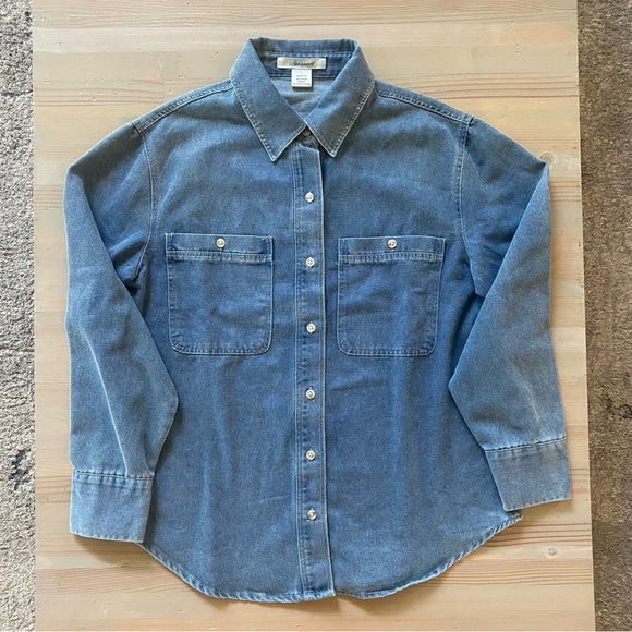 NWT Blue Denim Chambray Shirt Top Large - Passport - Picture 2 of 7